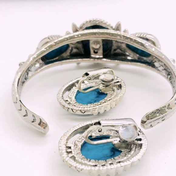 Vintage Ornate ART Turquoise Bracelet Earrings Set - Picture 13 of 16